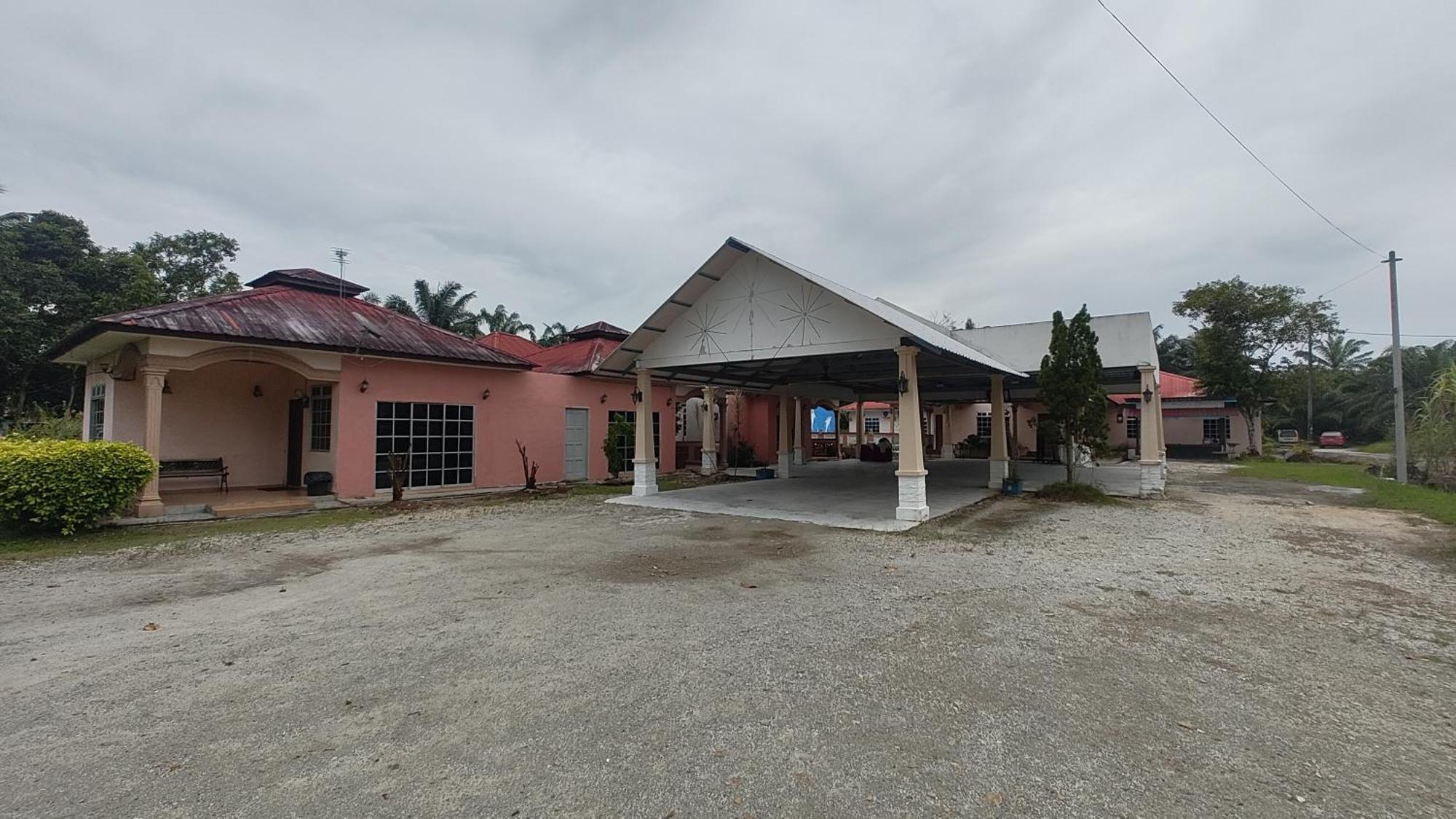 Sri Peserai Homestay バトゥー・パハト エクステリア 写真